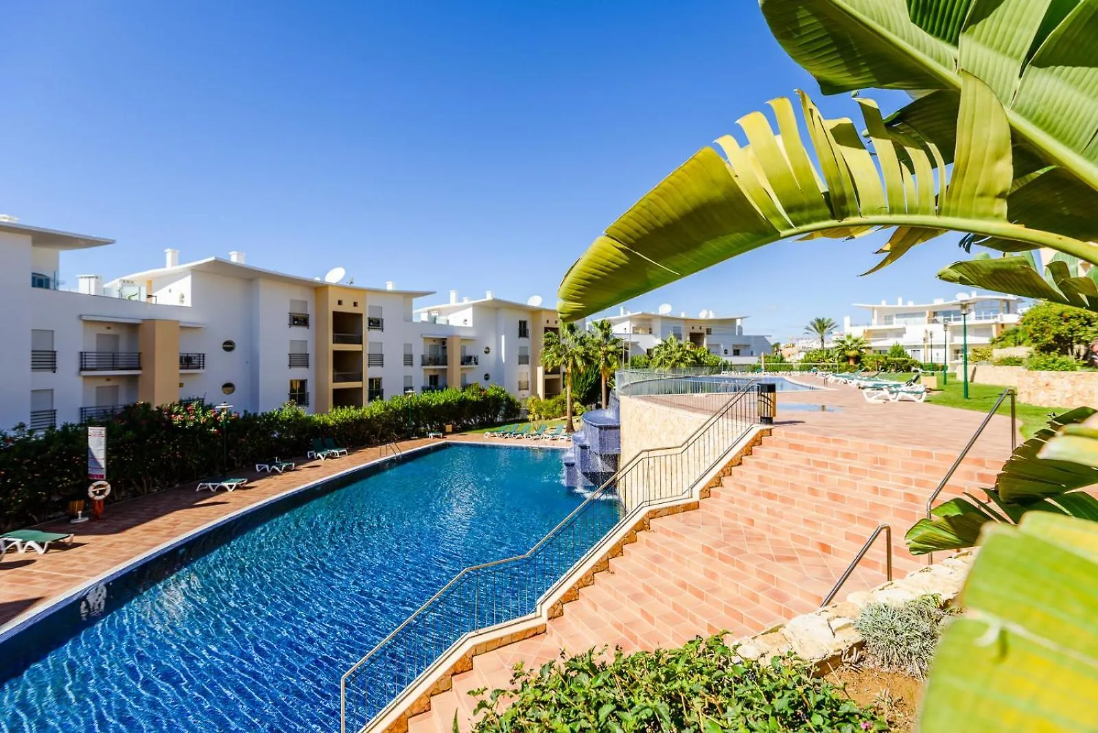 Bnb Homes White Rose Garden Apartment With 2 Terraces & 2 Swimming Pools Albufeira