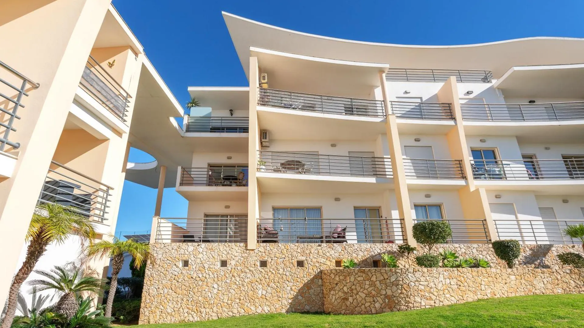 Bnb Homes White Rose Garden Apartment With 2 Terraces & 2 Swimming Pools Albufeira