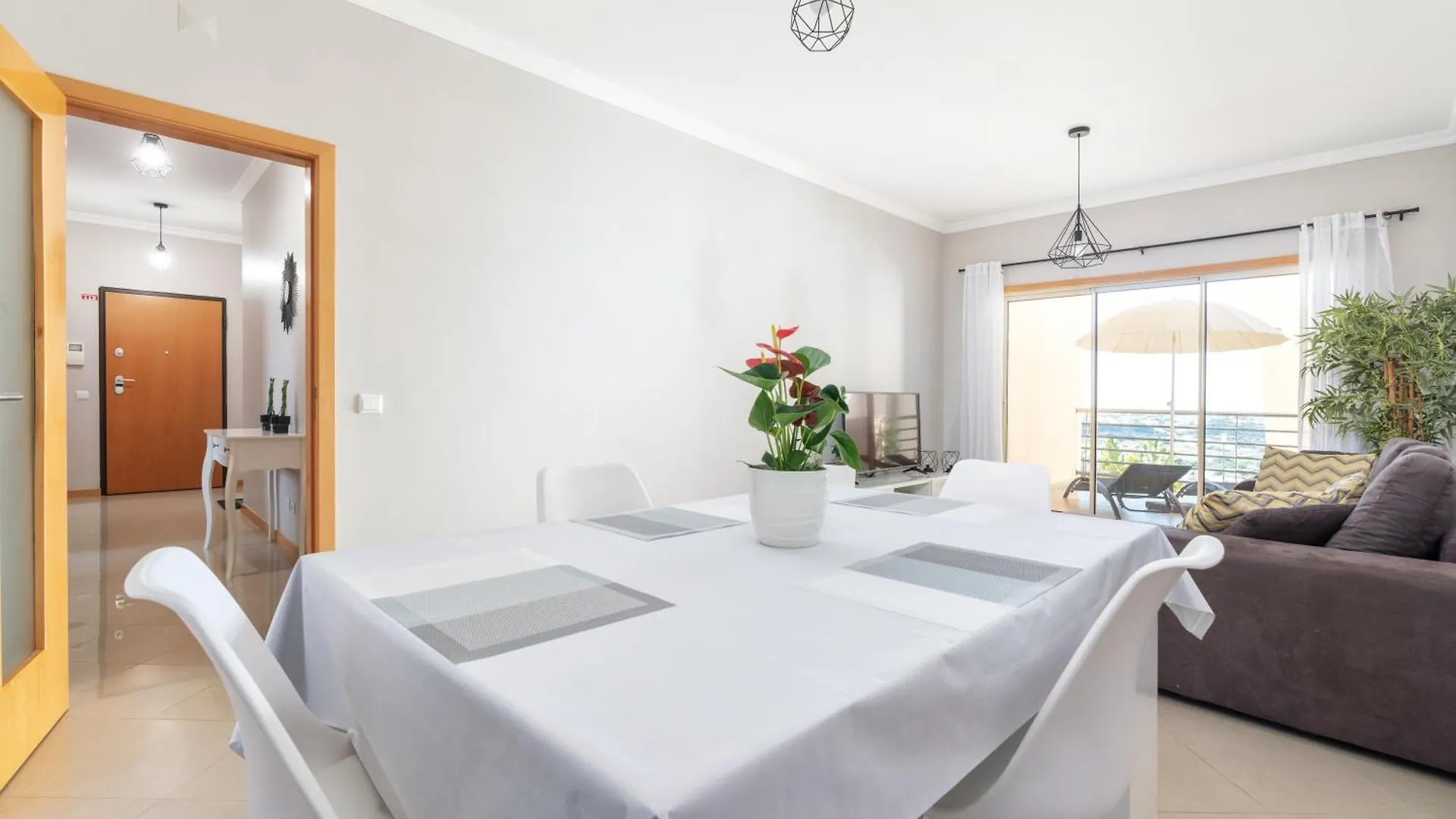 Bnb Homes White Rose Garden Apartment With 2 Terraces & 2 Swimming Pools Albufeira