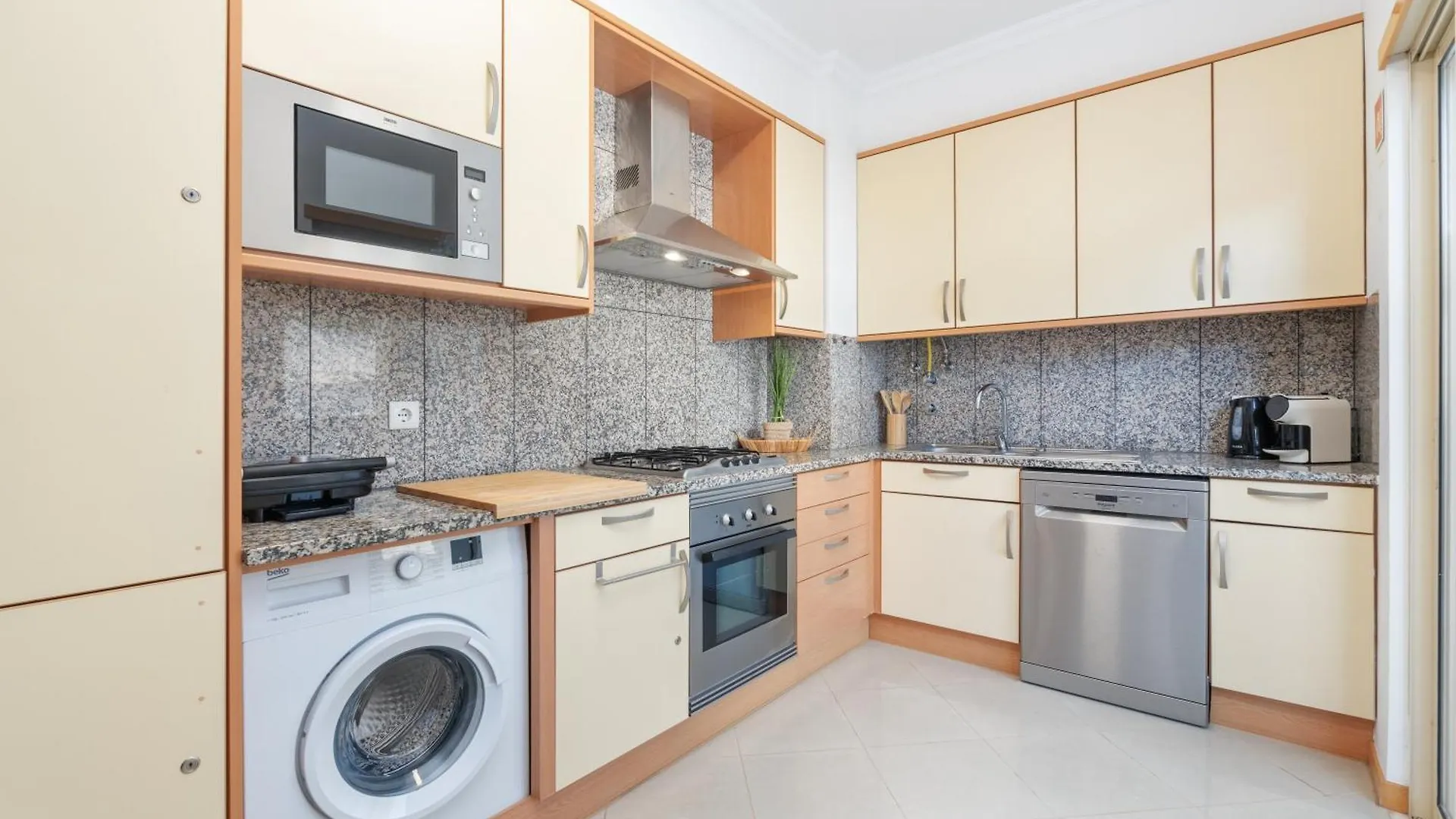 Bnb Homes White Rose Garden Apartment With 2 Terraces & 2 Swimming Pools Albufeira Portugal